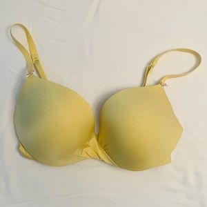 Victoria’s Secret 34D
